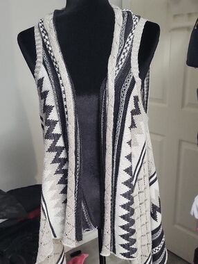 Absolutly Creative Worldwide Large Knit Waterfall Front Sweater